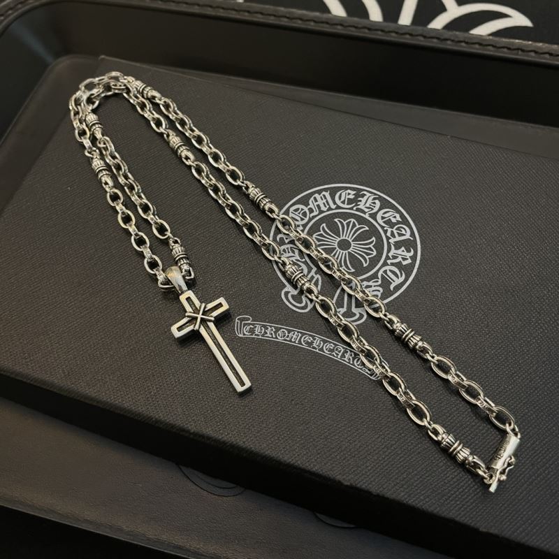 Ch*0me He**ts necklaces